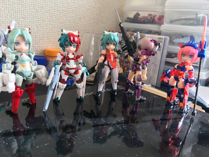 #みんなの主役機見せてくれ特に主役を決めてるわけじゃないけど、よく出てくるのはこの子たち。マリン(左)は1期、ハンドレッ #みんなの主役機見せてくれ特に主役を決めてるわけじゃないけど、よく出てくるのはこの子たち。マリン(左)は1期、ハンドレッ