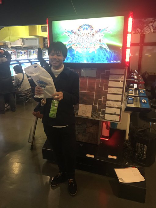 本日の五井チャリブレイブルー週末大会はシングル戦で開催。優勝は「かげつ(ハザマ)」でした!こんな心底嬉しそうなかげつさん 本日の五井チャリブレイブルー週末大会はシングル戦で開催。優勝は「かげつ(ハザマ)」でした!こんな心底嬉しそうなかげつさん