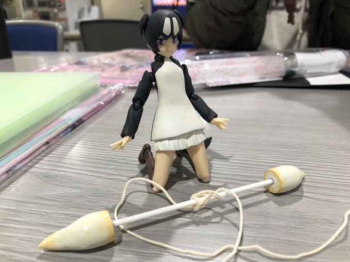 甲楽さん( )にオーロックスの武器を預かりました!無くさないよう、しっかり紐を結びつけておきます!とれないですぅ……(縁 甲楽さん( )にオーロックスの武器を預かりました!無くさないよう、しっかり紐を結びつけておきます!とれないですぅ……(縁
