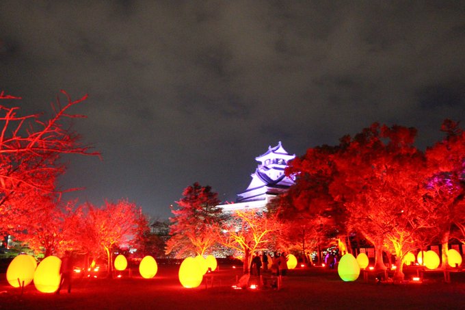 高知城は日本三大夜城の一つ! 「チームラボ 高知城 光の祭」を開催中です♪ 冬の澄んだ空気の中、幻想的な世界を楽しみませ 高知城は日本三大夜城の一つ! 「チームラボ 高知城 光の祭」を開催中です♪ 冬の澄んだ空気の中、幻想的な世界を楽しみませ