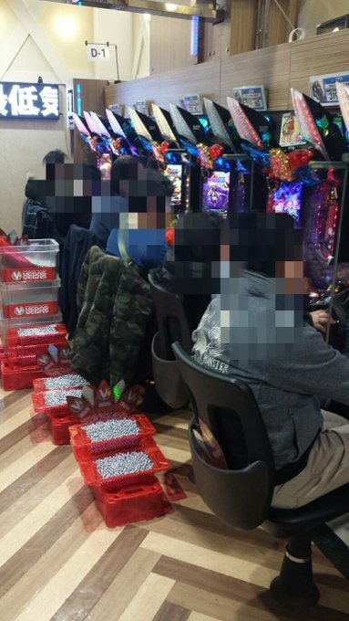 ベガスベガス狸小路パチンコ海、牙狼、バイオ筆頭にしっかり出玉がついてきてますね!うらやまですw ベガスベガス狸小路パチンコ海、牙狼、バイオ筆頭にしっかり出玉がついてきてますね!うらやまですw
