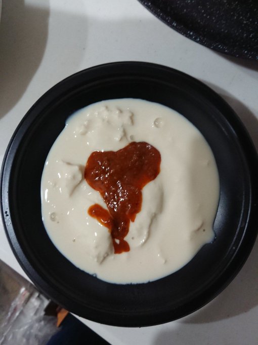 担々豆腐ってやつ作ってたら勃起したスヌーピーができた。 担々豆腐ってやつ作ってたら勃起したスヌーピーができた。