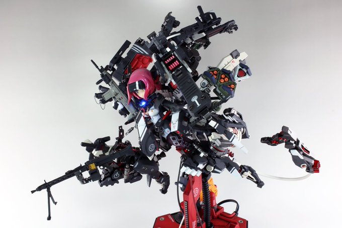 おひさなタグの賑やかしにバゼC型改『ブラックプリンス』。武装状態から駐機モード(お気に入りです)、素体へと組替え出来るよ おひさなタグの賑やかしにバゼC型改『ブラックプリンス』。武装状態から駐機モード(お気に入りです)、素体へと組替え出来るよ
