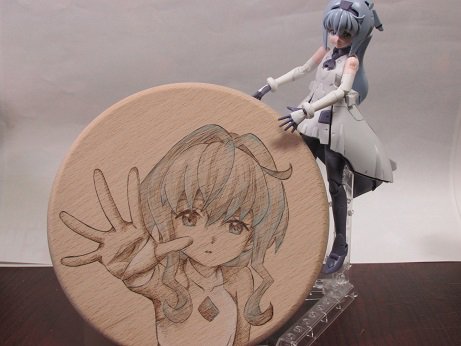 【完成】ガンダムビルドダイバーズよりサラちゃん。材質不明、たぶんブナ。直径15cmくらい。一部に水彩色鉛筆を使用。製作期 【完成】ガンダムビルドダイバーズよりサラちゃん。材質不明、たぶんブナ。直径15cmくらい。一部に水彩色鉛筆を使用。製作期