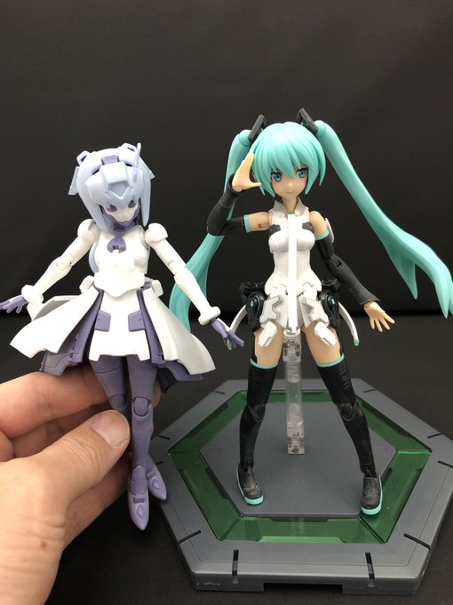 FAガールより少し小さい感じですね。 FAガールより少し小さい感じですね。
