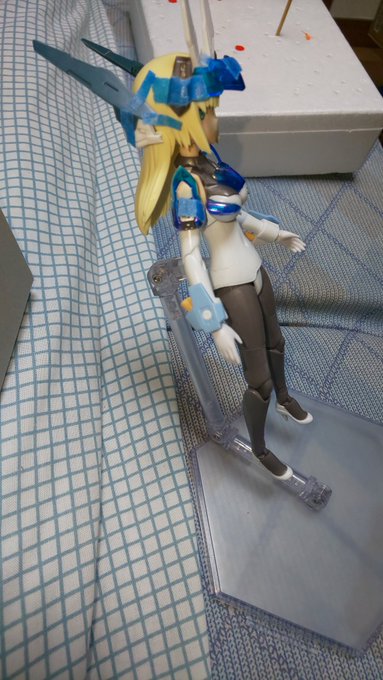ミキシングバーゼちゃんの素体の仮組み完成!まだ足部分を、どうするか決めかねてるけど一応ね!素体状態でもハイブリッド感出し ミキシングバーゼちゃんの素体の仮組み完成!まだ足部分を、どうするか決めかねてるけど一応ね!素体状態でもハイブリッド感出し