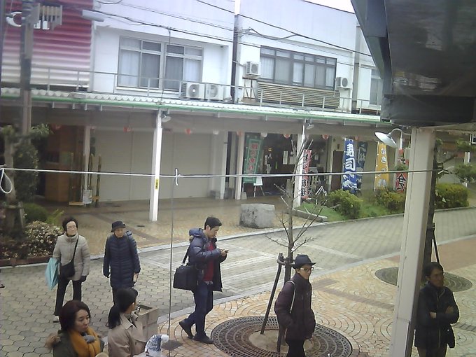 竹原駅前商店街たまゆら桜カメラ投稿時刻は 2018-12-16_12:29:57です。アーケード下の気温は、12.2℃く 竹原駅前商店街たまゆら桜カメラ投稿時刻は 2018-12-16_12:29:57です。アーケード下の気温は、12.2℃く