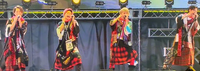 この衣装本当に可愛い♡赤のチェック柄がテゴマスでお揃いコヤシゲお揃いなのもたまらない!天才#ドリフェス#NEWS この衣装本当に可愛い♡赤のチェック柄がテゴマスでお揃いコヤシゲお揃いなのもたまらない!天才#ドリフェス#NEWS