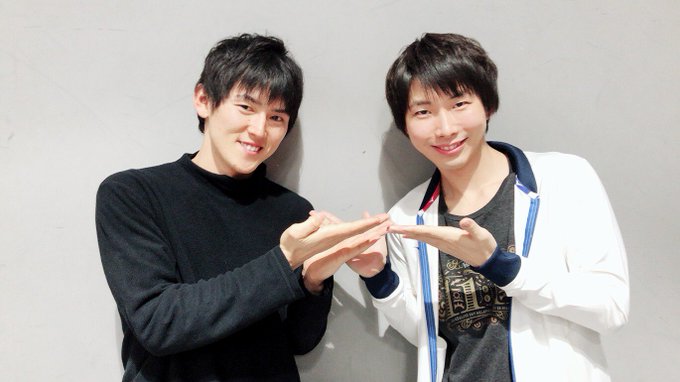今日の稽古終わり!写真はアンサンブルの皆と同じ事務所の佑樹さんと^ ^なんと今回、暁のヨナでご一緒した山崎さんと新貝さん 今日の稽古終わり!写真はアンサンブルの皆と同じ事務所の佑樹さんと^ ^なんと今回、暁のヨナでご一緒した山崎さんと新貝さん