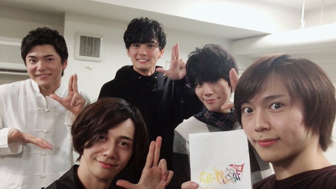 舞台劇『からくりサーカス』Twitter生配信編・第1回!ご視聴くださった皆様ありがとうございました!MCを任され終始緊 舞台劇『からくりサーカス』Twitter生配信編・第1回!ご視聴くださった皆様ありがとうございました!MCを任され終始緊