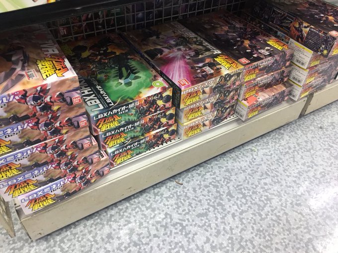 秋葉原のヨドバシにLBXプラモが再販してる!!!!興奮するるる!!!!!#ダンボール戦機#LBX 秋葉原のヨドバシにLBXプラモが再販してる!!!!興奮するるる!!!!!#ダンボール戦機#LBX