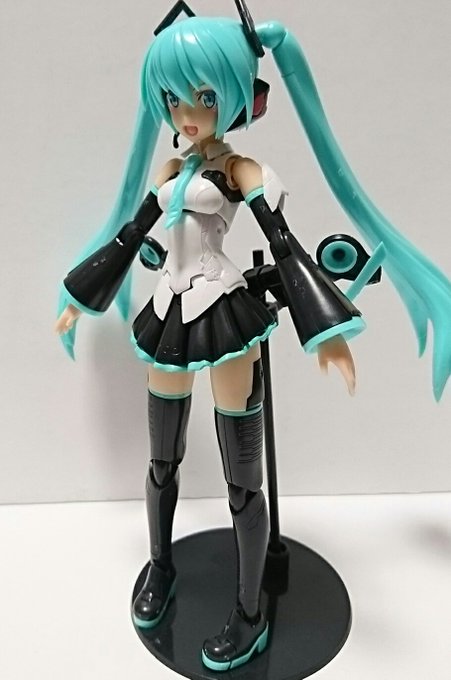 FAガールのミクさんパチ組みしてました。 ポーズがいまいち可愛くないのはご了承ください…実はミクさん自体よく知らないので FAガールのミクさんパチ組みしてました。 ポーズがいまいち可愛くないのはご了承ください…実はミクさん自体よく知らないので