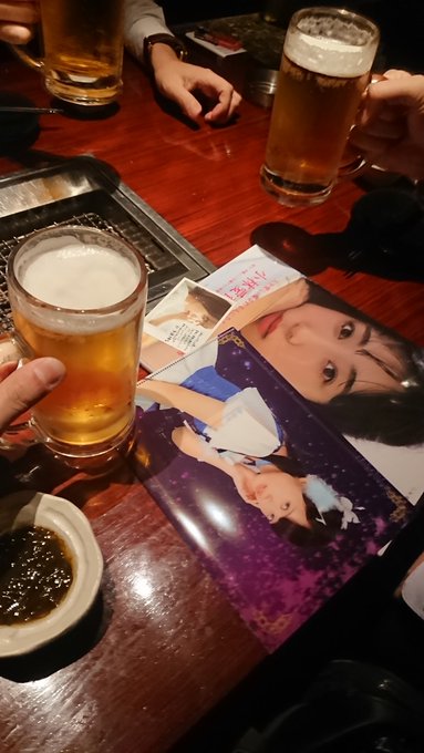 先週。話をしたいなと思って。関西へハルチカ、みやさんと呑みながらラブライブや声優さんの愛を沢山話せて楽しい時間でした!あ 先週。話をしたいなと思って。関西へハルチカ、みやさんと呑みながらラブライブや声優さんの愛を沢山話せて楽しい時間でした!あ