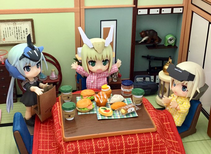 「さあ、今朝の朝食よ。好きなのを選びなさい🎶」「わーい‼️」「お〜、どれも美味しそうですね〜‼️」「でしょ?新しいお店の 「さあ、今朝の朝食よ。好きなのを選びなさい🎶」「わーい‼️」「お〜、どれも美味しそうですね〜‼️」「でしょ?新しいお店の