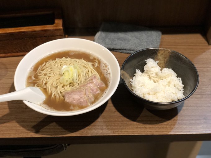 本日の一杯@浅草 伊藤ラーメン大好き小泉さんに登場し、予てより行きたかった店。比内鶏肉そばを食し、普通に美味しいんだけど 本日の一杯@浅草 伊藤ラーメン大好き小泉さんに登場し、予てより行きたかった店。比内鶏肉そばを食し、普通に美味しいんだけど
