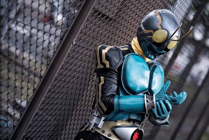 仮面ライダー3号で冬コミ2日目にコスプレ参加します~。防災広場あたりにおりますので、お会いできれば遊んでやってくださ~い 仮面ライダー3号で冬コミ2日目にコスプレ参加します~。防災広場あたりにおりますので、お会いできれば遊んでやってくださ~い
