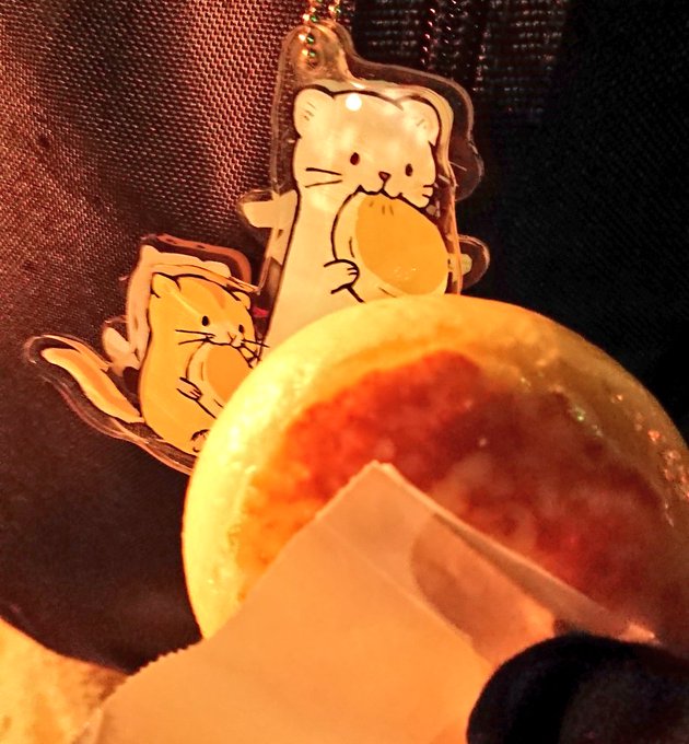 神田明神の露天でおやきが売ってたんですよそらもう買うしかあるめぇよ(カボチャモグー#オコジョとヤマネ 神田明神の露天でおやきが売ってたんですよそらもう買うしかあるめぇよ(カボチャモグー#オコジョとヤマネ