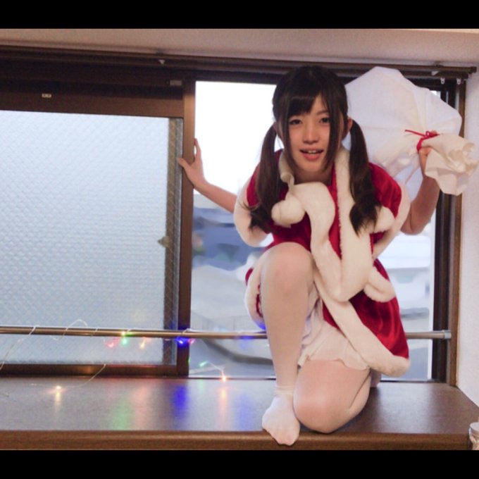 ちぃちゃんの部屋に遊びに来たみっちゃんがのぶえに投げられて外に締め出される一連の流れ(をイメージしただけで苺ましまろとは ちぃちゃんの部屋に遊びに来たみっちゃんがのぶえに投げられて外に締め出される一連の流れ(をイメージしただけで苺ましまろとは