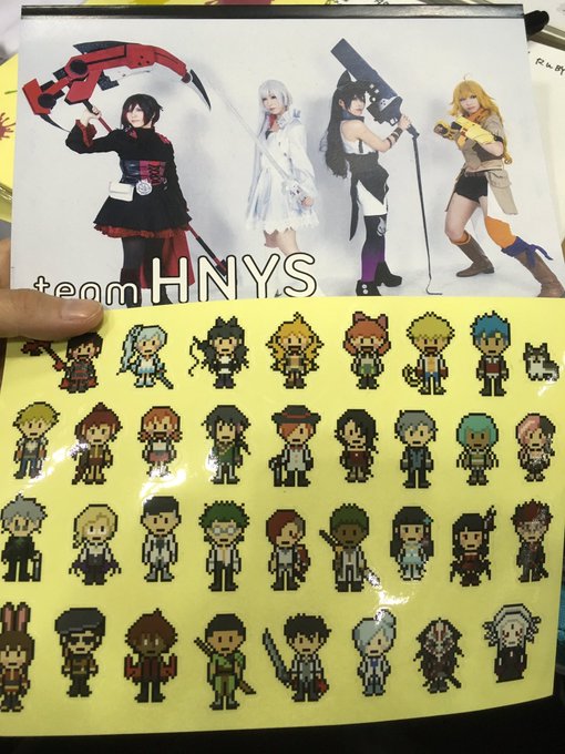 RWBYの写真集とドット絵シールもちょびっと置いてます〜!! RWBYの写真集とドット絵シールもちょびっと置いてます〜!!