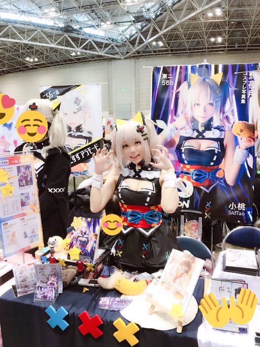 コミケ一日目無事終わりました!✨遊びに来てくれた方々ありがとうございます!💕午後になったら月ちゃんの新刊もう売り切れて、 コミケ一日目無事終わりました!✨遊びに来てくれた方々ありがとうございます!💕午後になったら月ちゃんの新刊もう売り切れて、