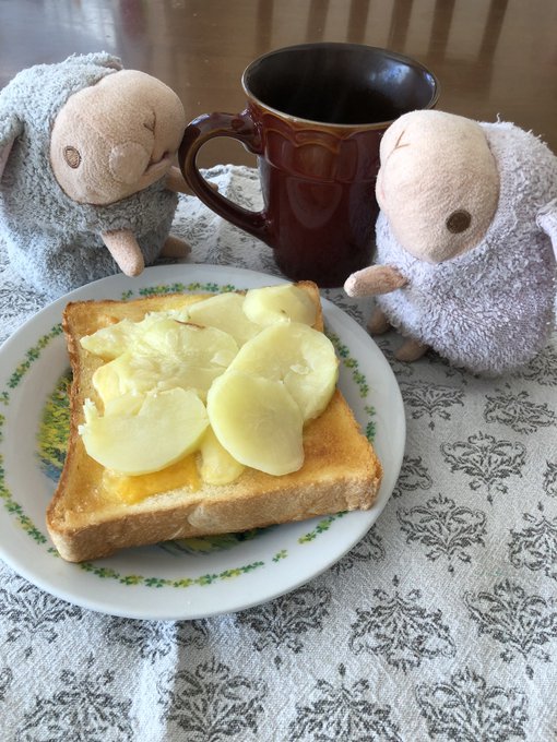 #ぬいどり#ベリーとサワーじゃがちぃぱん、うん、ざつだね、うむ、だがしかし、うん、おうちのあさごはんがおちつくね、せやな #ぬいどり#ベリーとサワーじゃがちぃぱん、うん、ざつだね、うむ、だがしかし、うん、おうちのあさごはんがおちつくね、せやな