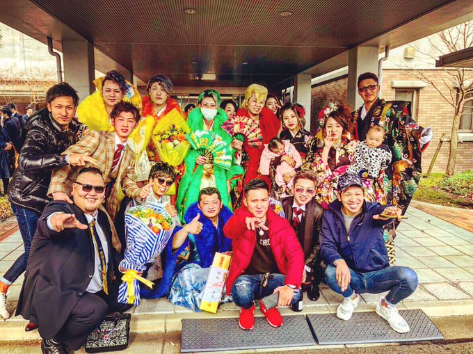 成人式を迎えました!クソど田舎にド派手なギャングスタ。 成人式を迎えました!クソど田舎にド派手なギャングスタ。