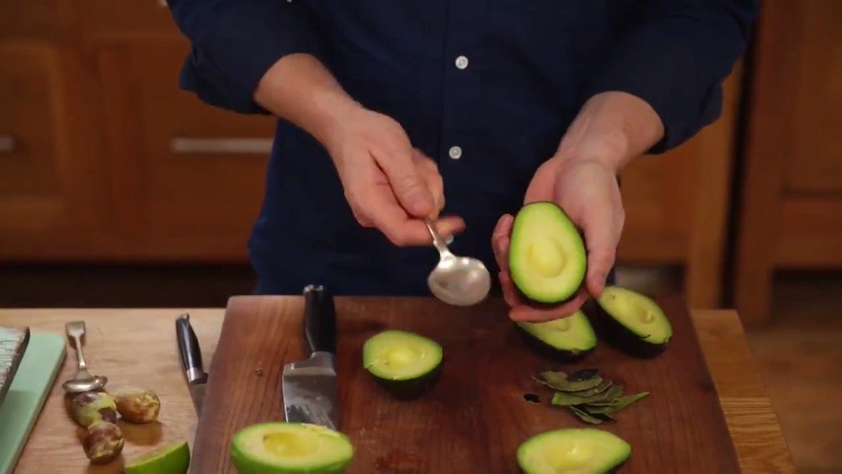 Love avocados? Then you need to watch this. ????

#WednesdayWisdom https://t.co/IM9KlB8vE7