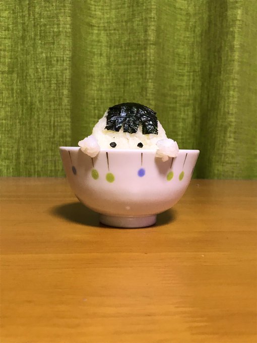 名作くんEDの食器から出てくるむすびのおむすびを作りました #名作くん 名作くんEDの食器から出てくるむすびのおむすびを作りました #名作くん