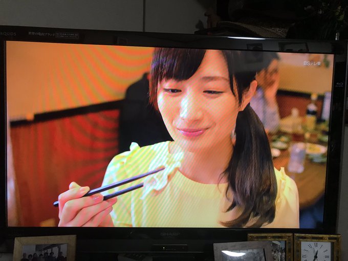 ワカコ酒第2話を視聴中。ワカコを見てると自分も本当に酒呑みで良かったと思う。水餃子と紹興酒でぷしゅー♪したいし松葉も行き ワカコ酒第2話を視聴中。ワカコを見てると自分も本当に酒呑みで良かったと思う。水餃子と紹興酒でぷしゅー♪したいし松葉も行き