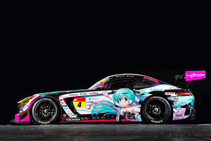 オートサロンの時に教えてもらったのですが、SUPER GTで使用しているENKEIさんのホイール。型番が「39」でした。 オートサロンの時に教えてもらったのですが、SUPER GTで使用しているENKEIさんのホイール。型番が「39」でした。