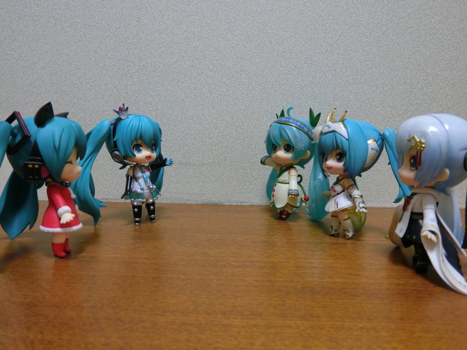 雪2015「ただいまです~」レーミク2013「お疲れですね!」レーミク2015「今帰りましたですの!」もあ「お帰りなさい 雪2015「ただいまです~」レーミク2013「お疲れですね!」レーミク2015「今帰りましたですの!」もあ「お帰りなさい