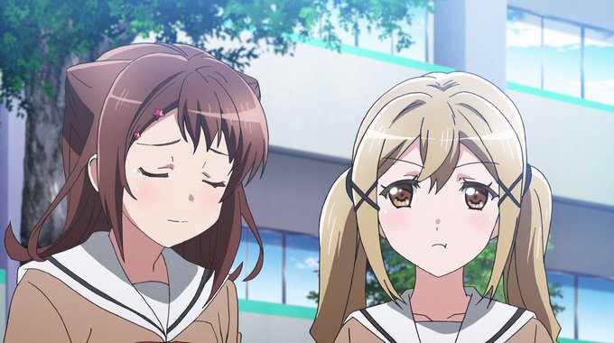 バンドリ 1期と2期でアニメーション制作会社が変わって2期は3DモデルからのCGアニメーションになったようでテカリという バンドリ 1期と2期でアニメーション制作会社が変わって2期は3DモデルからのCGアニメーションになったようでテカリという