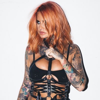 RT @TheComicConGuy: #SexySunday @jem_lucy #womancrusheveryday https://t.co/erbd6XGQg9