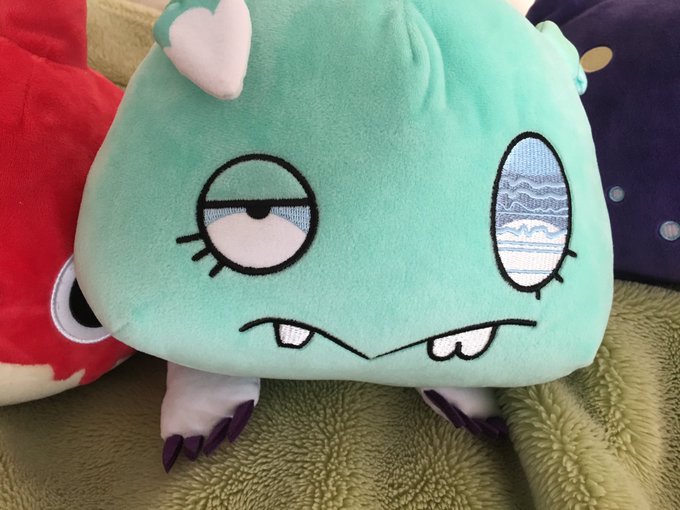 見てください!ぬいぐるみ買ってからアンゴルモアの可愛さにハマりました。あとダムスちゃんと一緒に💕アンゴルモアって頭の上ハ 見てください!ぬいぐるみ買ってからアンゴルモアの可愛さにハマりました。あとダムスちゃんと一緒に💕アンゴルモアって頭の上ハ