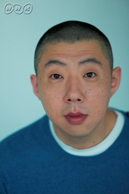【パパの声は荒川良々さんです】 しゃべる食卓の正体は、アズキと茶太郎のパパ「松太郎」でした。パパを演じているのは、荒川良 【パパの声は荒川良々さんです】 しゃべる食卓の正体は、アズキと茶太郎のパパ「松太郎」でした。パパを演じているのは、荒川良