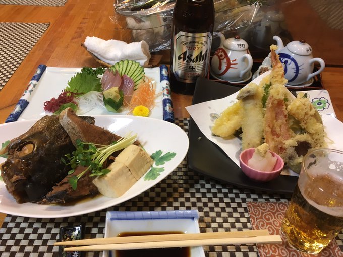 今日はずっと異世界居酒屋のぶを見返してて、天ぷらが食べたくなってたので最高でした( ˘ω˘ )次は焼酎も呑む 今日はずっと異世界居酒屋のぶを見返してて、天ぷらが食べたくなってたので最高でした( ˘ω˘ )次は焼酎も呑む