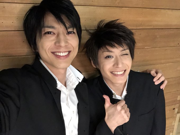 妖アパ初日終了!ものすごく良い雰囲気で幕が開いたと思います!ここから千秋楽まで、素敵な日常を、そして最高の旅を。ご来場い 妖アパ初日終了!ものすごく良い雰囲気で幕が開いたと思います!ここから千秋楽まで、素敵な日常を、そして最高の旅を。ご来場い