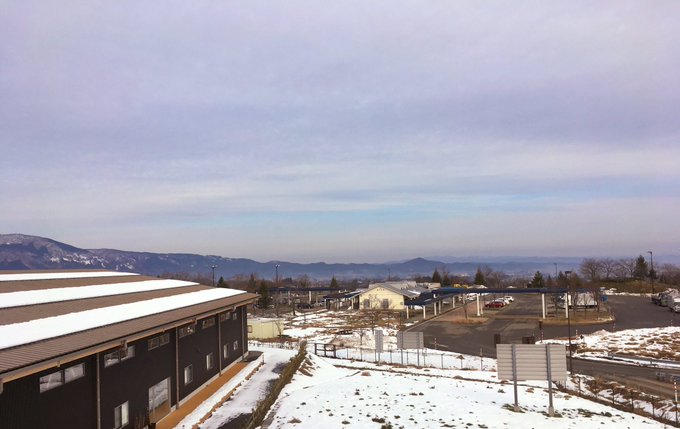 【三連休】11時より営業開始です。昨年は連日大雪に見舞われていましたが今年は雪もほとんど溶けて、穏やかな日が続いています 【三連休】11時より営業開始です。昨年は連日大雪に見舞われていましたが今年は雪もほとんど溶けて、穏やかな日が続いています