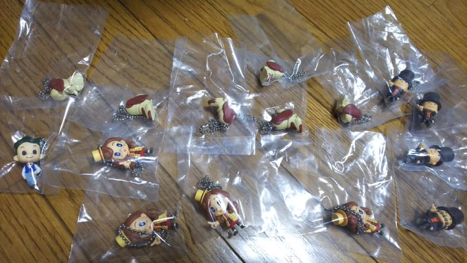 そういえばこの間、レイトンミステリー探偵社のガチャガチャを見つけまして!!わっくわくでノアくん出るまで回したんですけど. そういえばこの間、レイトンミステリー探偵社のガチャガチャを見つけまして!!わっくわくでノアくん出るまで回したんですけど.