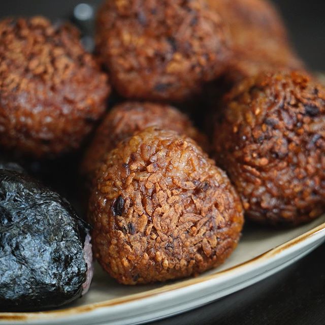 焼きおにぎり...。cooked grilled rice balls -yaki-onigiri-. #cooking 焼きおにぎり...。cooked grilled rice balls -yaki-onigiri-. #cooking