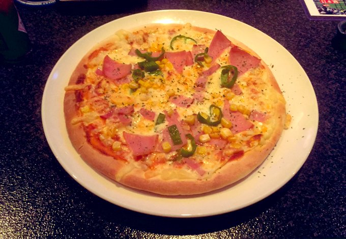 さて今宵の本番。ピザを片手にアジア杯🍕#phantom さて今宵の本番。ピザを片手にアジア杯🍕#phantom