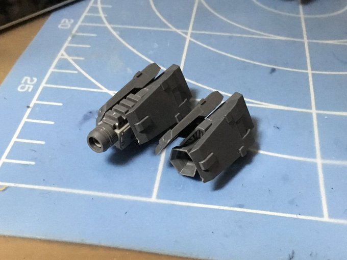 機体に対してブースターがちょっと貧弱に見えたので強化しました。ついでにエフェクトが付けられるようになりました。シュヴァル 機体に対してブースターがちょっと貧弱に見えたので強化しました。ついでにエフェクトが付けられるようになりました。シュヴァル