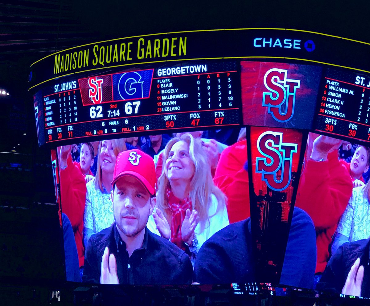 RT @stjohnsalumni: Celebrity sighting in the house! Actor @jerryferrara made an appearance @TheGarden. #SJUBB https://t.co/LF9cLwznet