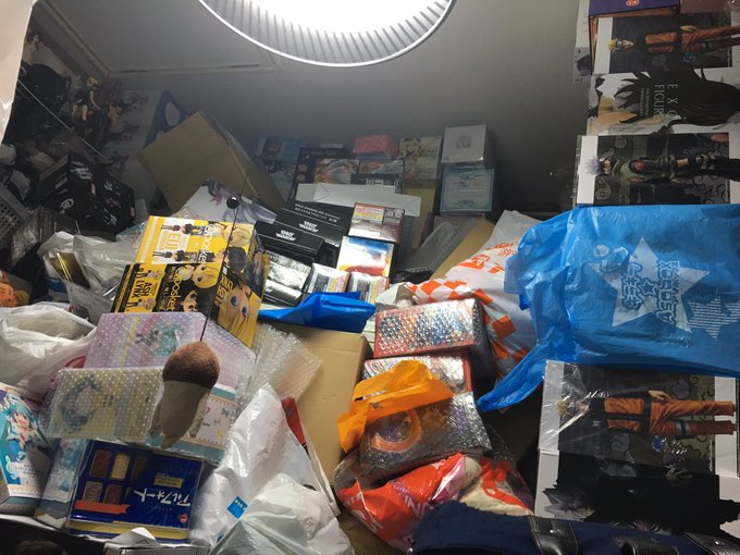 クレーンゲーマーって景品を取る過程を楽しんでいる民族であって、それをたとえ金かけて取っててもいらないから売ると転売ヤーと クレーンゲーマーって景品を取る過程を楽しんでいる民族であって、それをたとえ金かけて取っててもいらないから売ると転売ヤーと