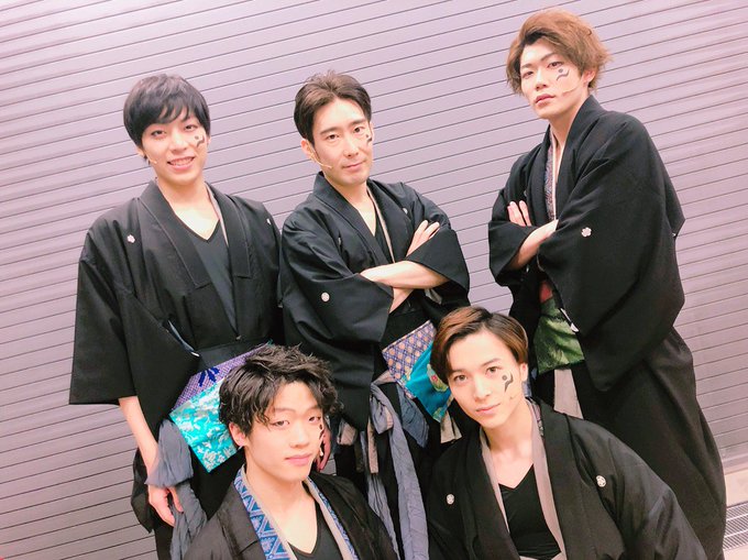 今日の公演も無事に終わりました!たくさんのご来場ありがとうございます!!千秋楽まで全力で封神演義の世界観をブルズ全員で表 今日の公演も無事に終わりました!たくさんのご来場ありがとうございます!!千秋楽まで全力で封神演義の世界観をブルズ全員で表