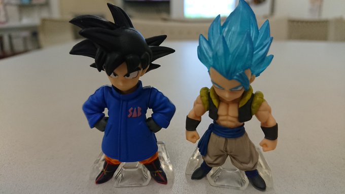 #これを見た人は青い画像を貼れ前から気になってたドラゴンボール食玩のフィギュアを買ってきた。何故か青ダウンの悟空がダダ余 #これを見た人は青い画像を貼れ前から気になってたドラゴンボール食玩のフィギュアを買ってきた。何故か青ダウンの悟空がダダ余