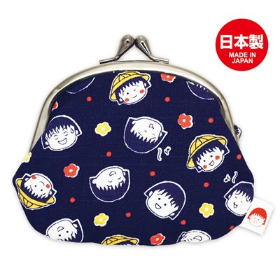 【新商品】ちびまる子ちゃん原作デザインのグッズが登場!紺の地にまる子とお花がかわいらしい和柄デザイン。日本製です。和風が 【新商品】ちびまる子ちゃん原作デザインのグッズが登場!紺の地にまる子とお花がかわいらしい和柄デザイン。日本製です。和風が