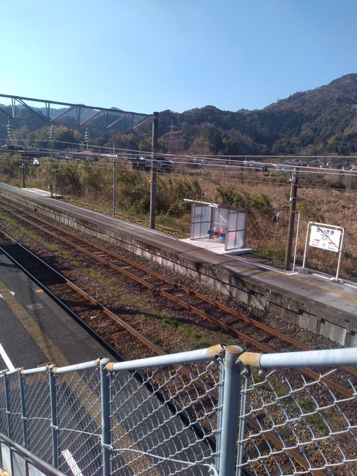 奥の枠のところにあった建物が火事になって手前に建て直したのかな、多分。ReLIFEしてるなぁ、海崎。 奥の枠のところにあった建物が火事になって手前に建て直したのかな、多分。ReLIFEしてるなぁ、海崎。