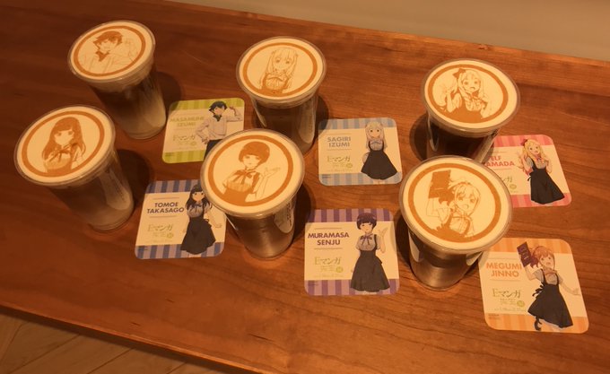 【Eマンガ先生展④】1Fカフェではカフェ店員をイメージした可愛い描きおろしイラストのラテアート+コースターセットを販売し 【Eマンガ先生展④】1Fカフェではカフェ店員をイメージした可愛い描きおろしイラストのラテアート+コースターセットを販売し