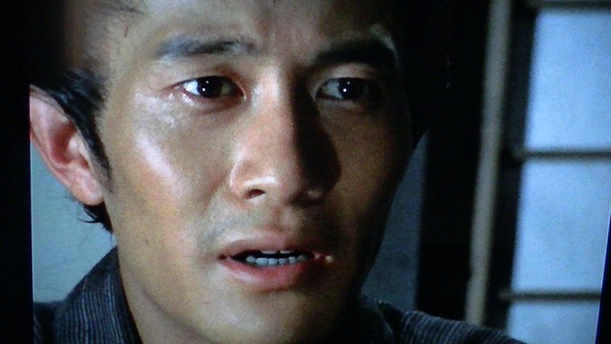鬼平犯科帳’69 「しかえし」。抑えた演技の岸田森が非常に良い。話全体としては暗いが、長谷川様の粋なお裁きに安堵した。 鬼平犯科帳’69 「しかえし」。抑えた演技の岸田森が非常に良い。話全体としては暗いが、長谷川様の粋なお裁きに安堵した。